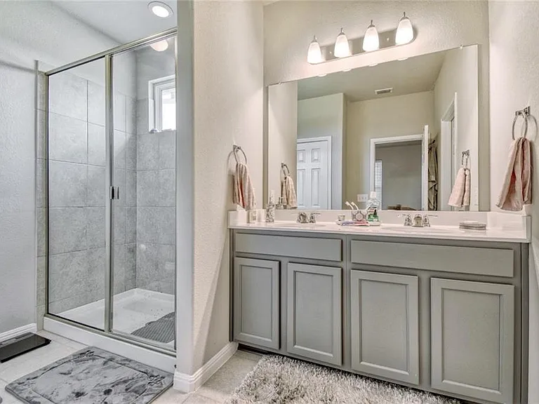 6410 Owl Creek Ln — Photo 12