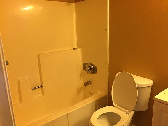 4th image of 4344 Estrella Ave APT 6