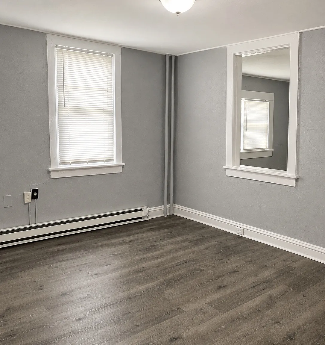 2 bed, 1100 sqft, $1,700 — Photo 1