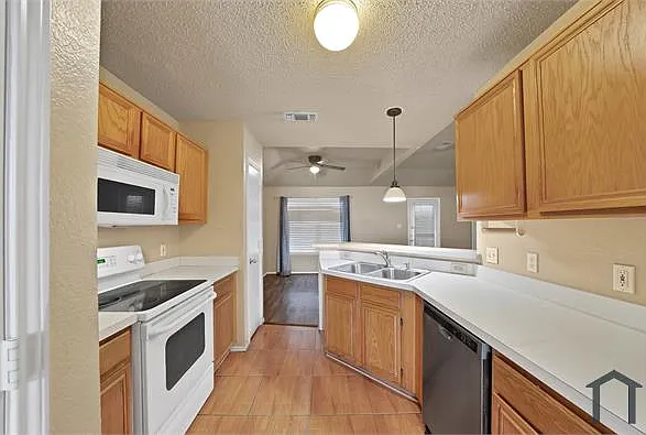2820 Bent Brook Dr — Photo 15