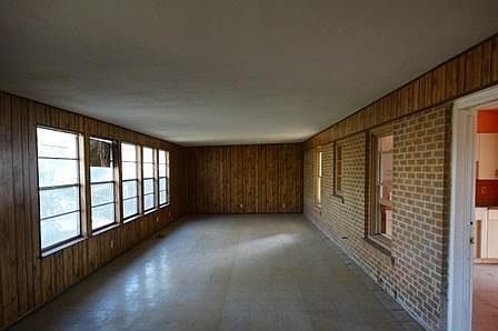 2nd image of 127 E Vado Pl