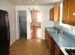 822 Mercer St, Philadelphia, PA 19125