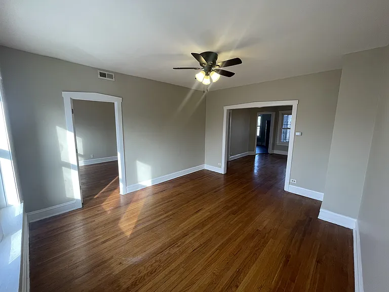 2-1311 N Keeler Ave #2 — Photo 2