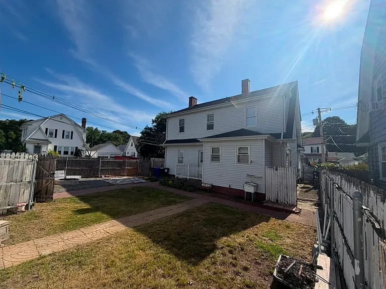 131 Gentian Ave — Photo 6