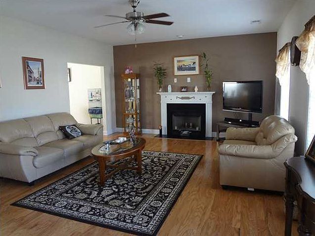 2nd image of 138 Netherfield Dr