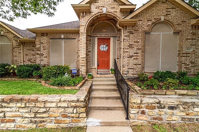 1st image of 664 Danielle Ct