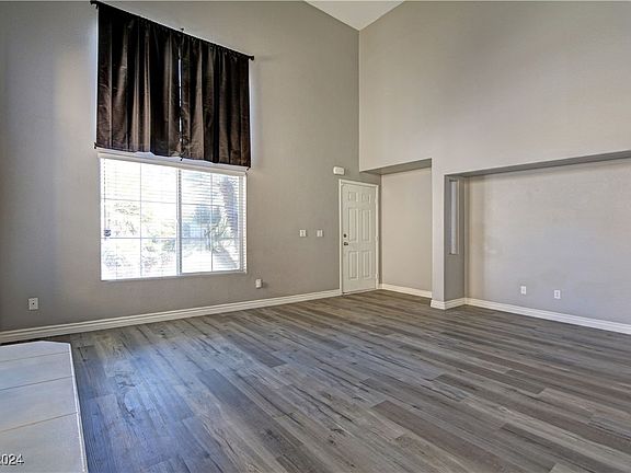 4th image of 8733 Autumn Wreath Ave