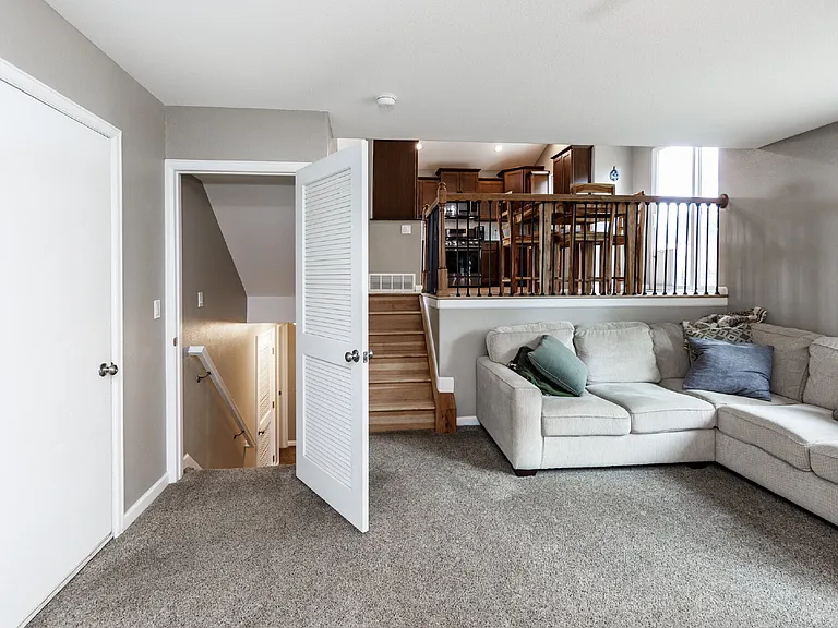 230 Hooper Ct — Photo 27