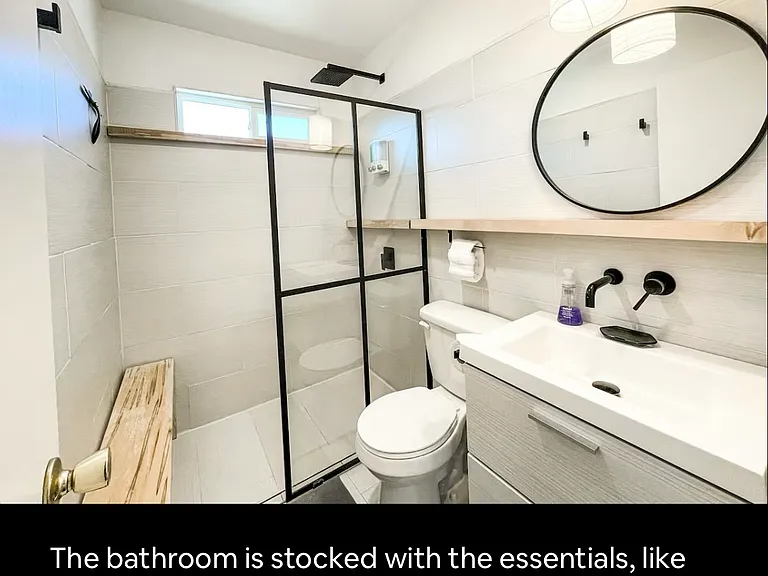 2733 King St #B — Photo 7