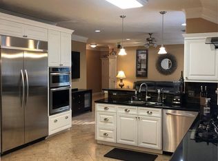 6 Bark Bend Pl, Conroe, TX 77385