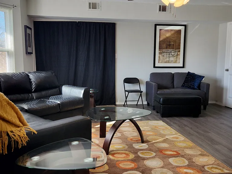 4321 W Reno St — Photo 2