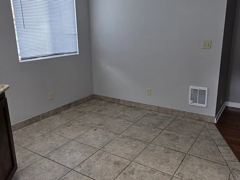 616 W Sunset Blvd #A — Photo 4