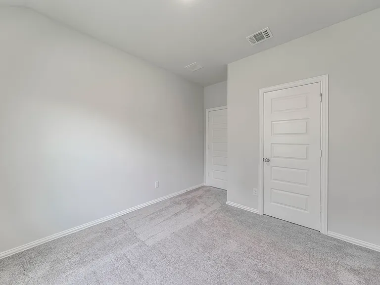540 Brook View Dr — Photo 16