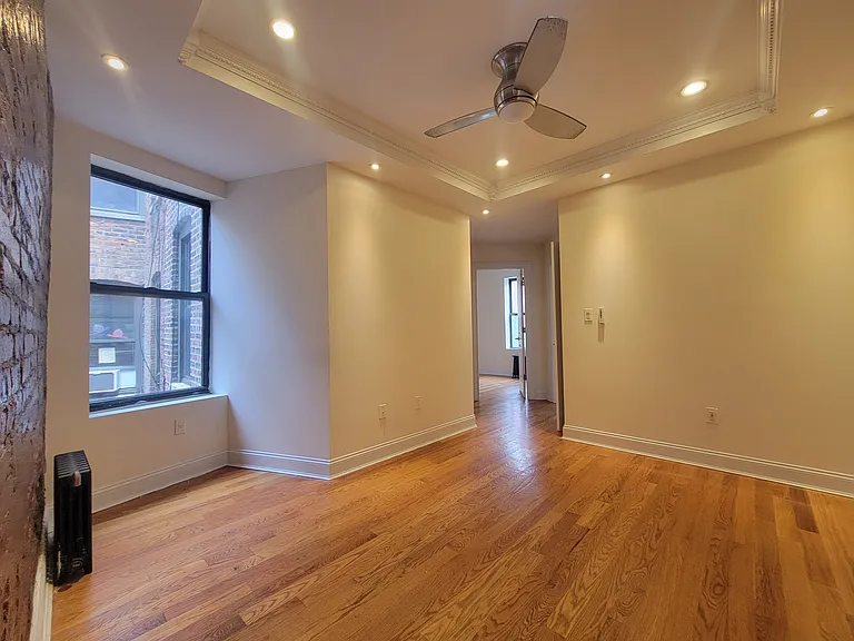 3147 Broadway #18 — Photo 5