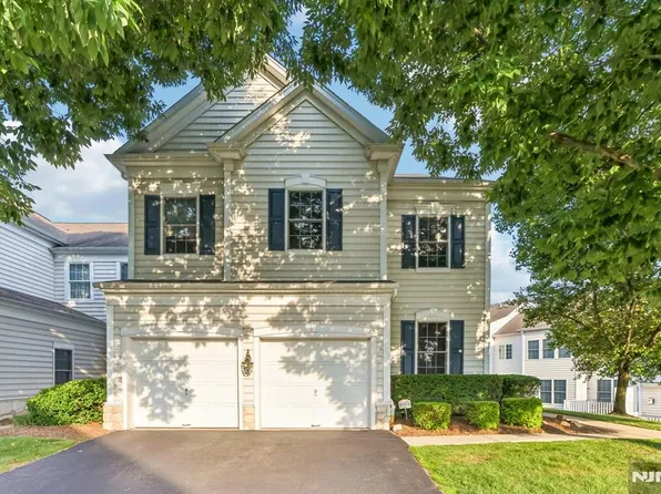 62 Hickory Hill Blvd #2001, Totowa, NJ 07512