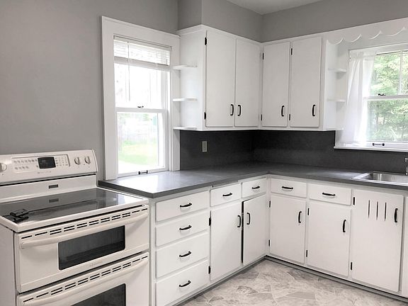 4th image of 55 Myrtle Ave #A