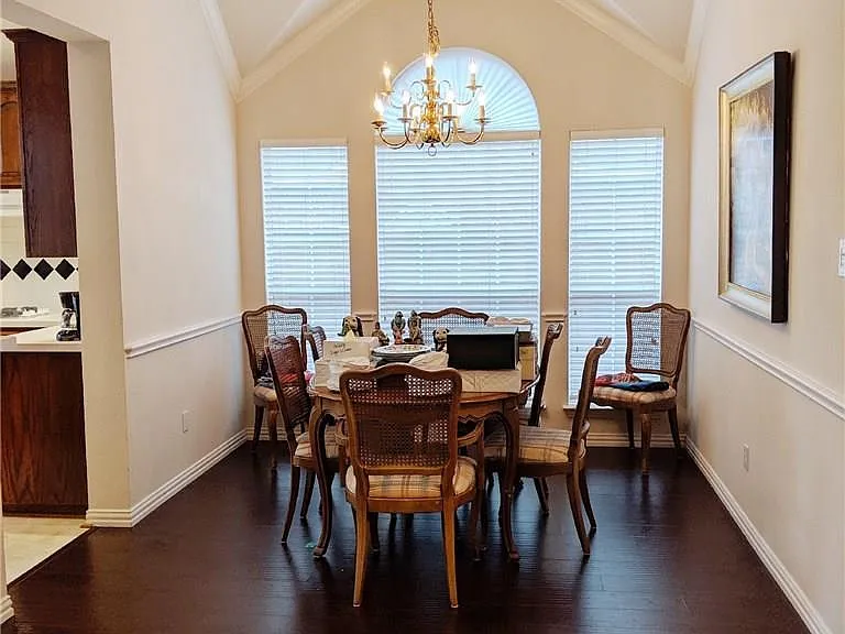 4425 Galsford Dr — Photo 3