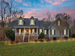 5614 Woodstream Rd, Randleman, NC 27317