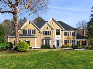 15 Macintyre Dr, North Reading, MA 01864