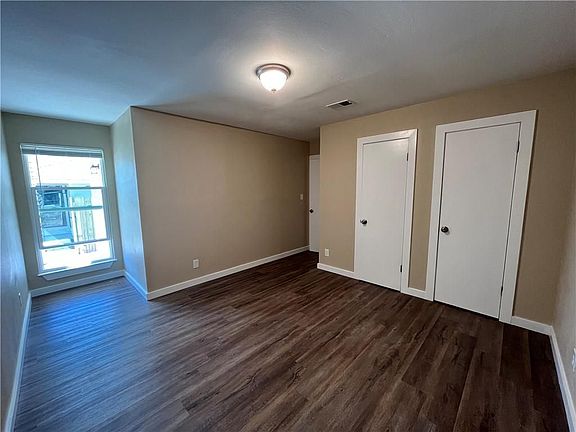 5th image of 900 Fieldwood Dr #A