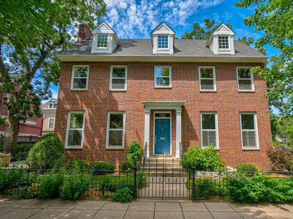 355 Laurel Ave, Saint Paul, MN 55102