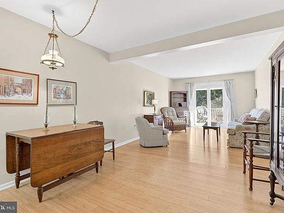 4th image of 39 Pennridge Ave