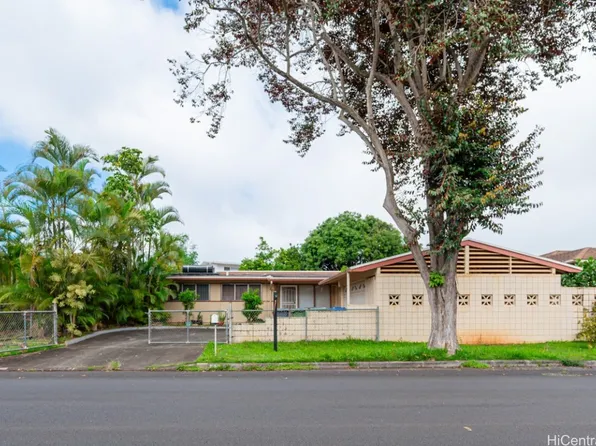 68 Kilani Ave, Wahiawa, HI 96786