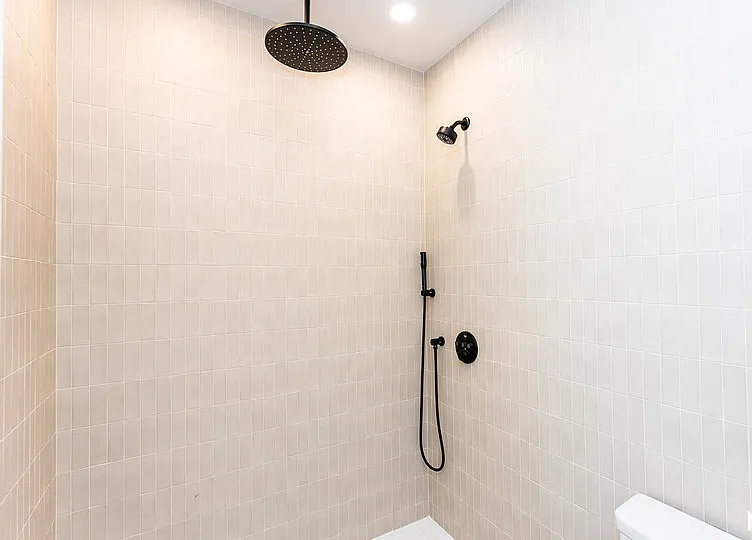 344 Lorimer St #4A — Photo 25