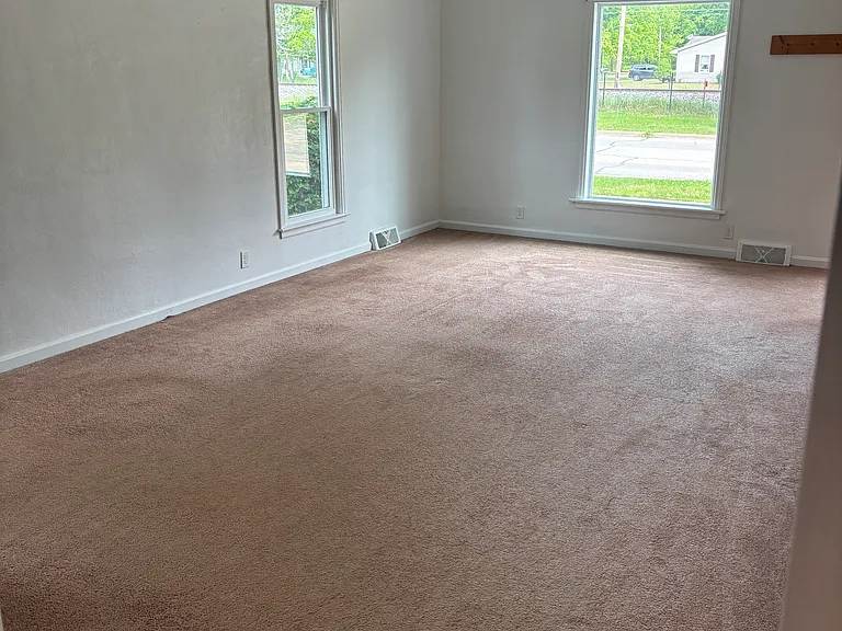205 W Michigan Ave #A — Photo 2