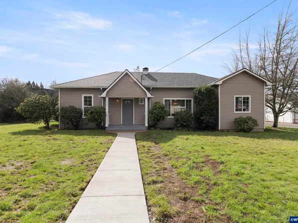3303 Long St, Sweet Home, OR 97386