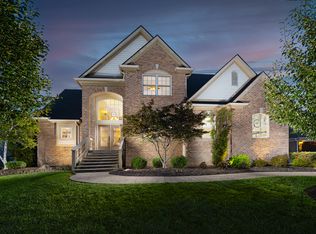 9698 Soaring Eagle Ln, McCordsville, IN 46055