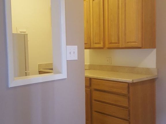 4th image of 141 S Yale Ave APT 6