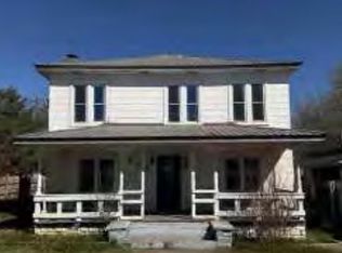 512 W Moore St, Henryetta, OK 74437