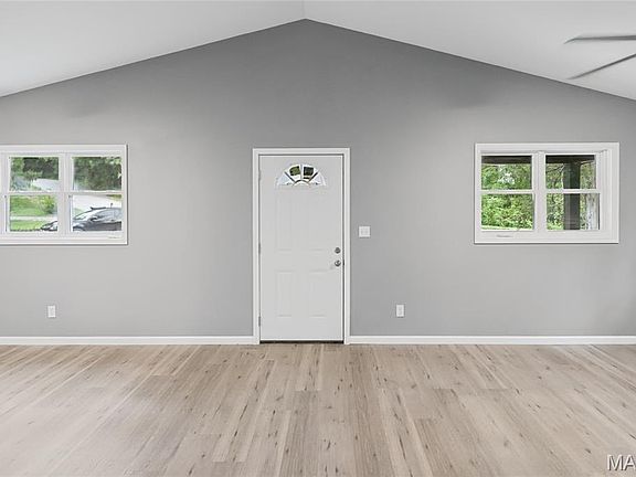 4th image of 125 Anna Ave