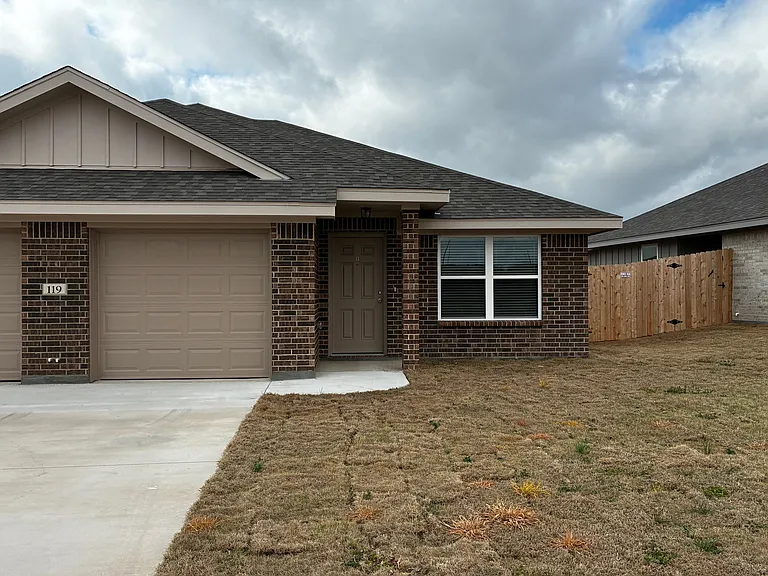 119 Cameron Dr #B — Photo 2