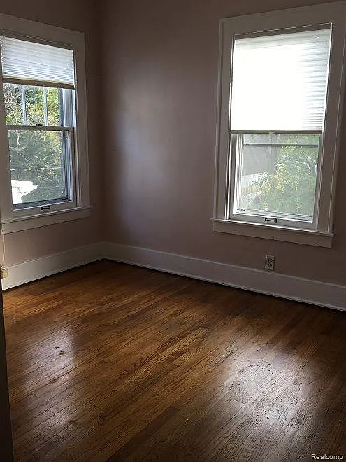 2 bed, 1.0 bath, 1100 sqft, $995 — Photo 4