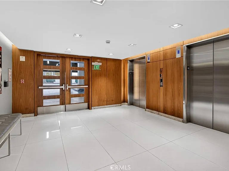838 N Doheny Dr #505 — Photo 34