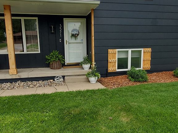 3rd image of 3571 Summer Dr