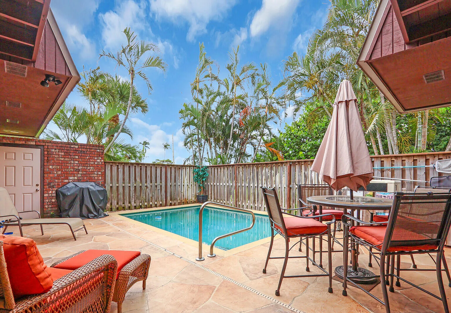 2 bed, 2.5 bath, 1708 sqft, $6,000 — Photo 4