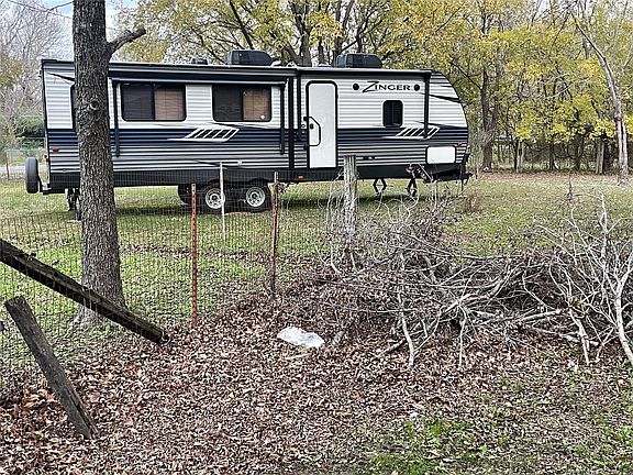 2nd image of 600 E Court Ave