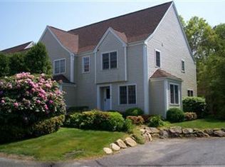 17 Hampton Ct #17, Mashpee, MA 02649