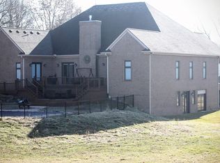 5273 Pleasant Hill Dr, Fenton, MI