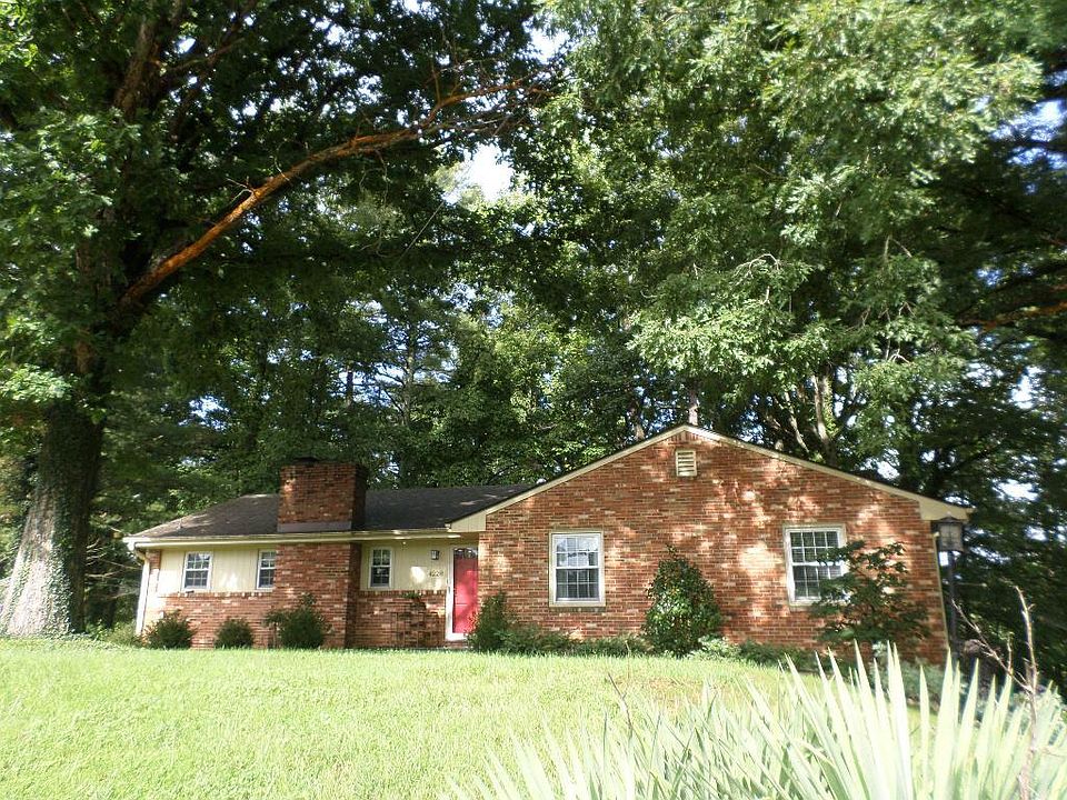 1st image of 4228 Woodridge Dr