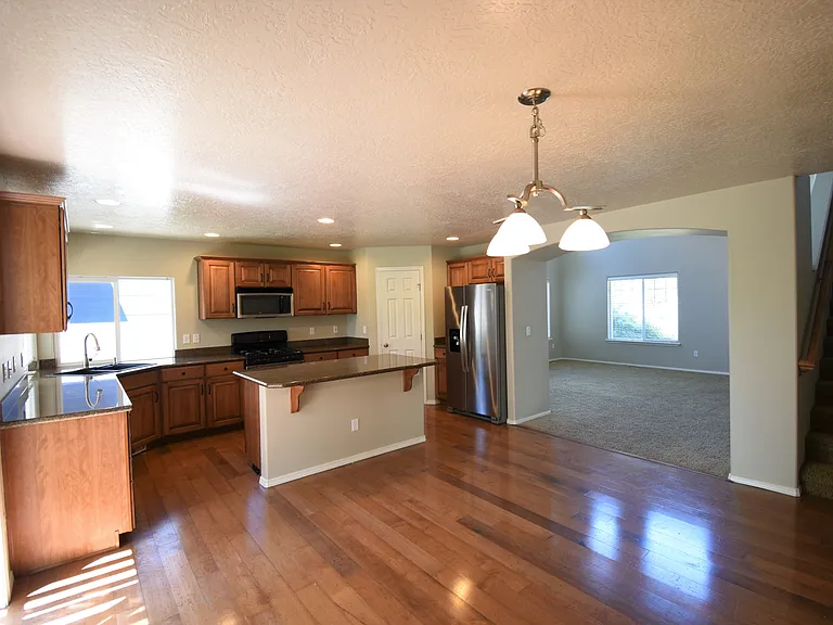 1249 E Sicily St — Photo 4