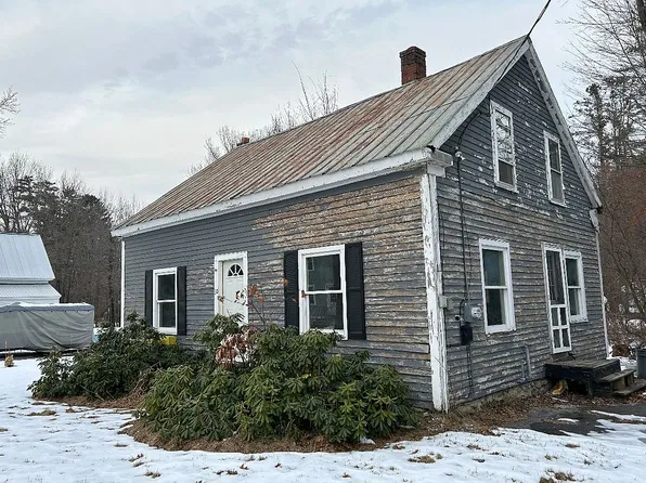 30 Pleasant St, Fryeburg, ME 04037