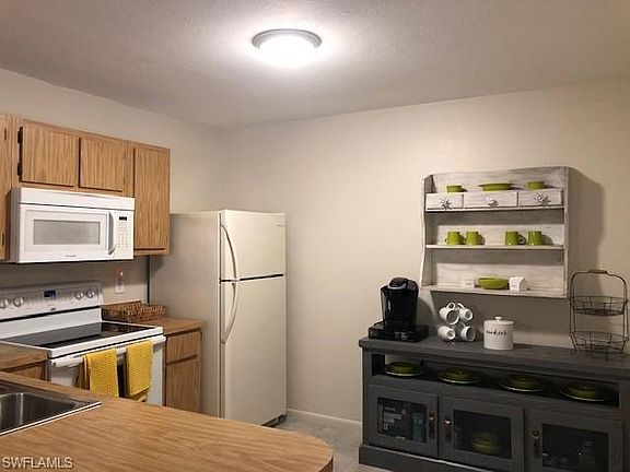 5th image of 5627 Foxlake Dr