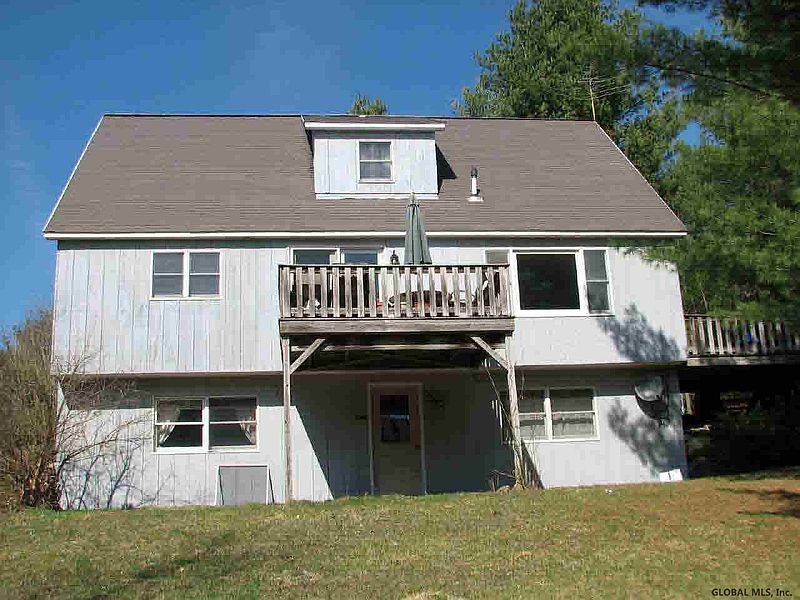 2nd image of 30 Hart Hill Lane
