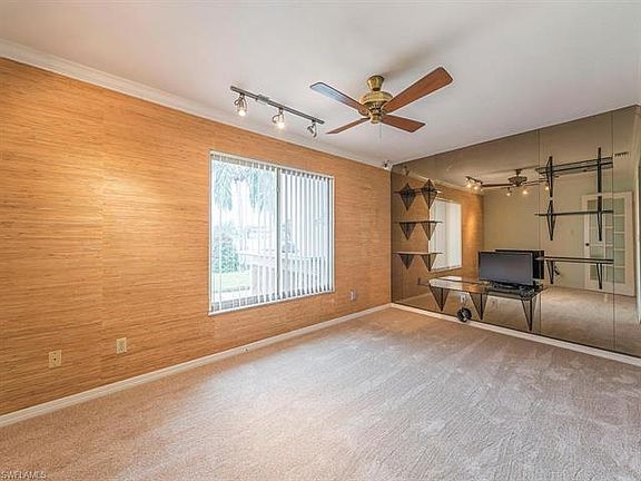 3rd image of 4770 Lakewood Blvd