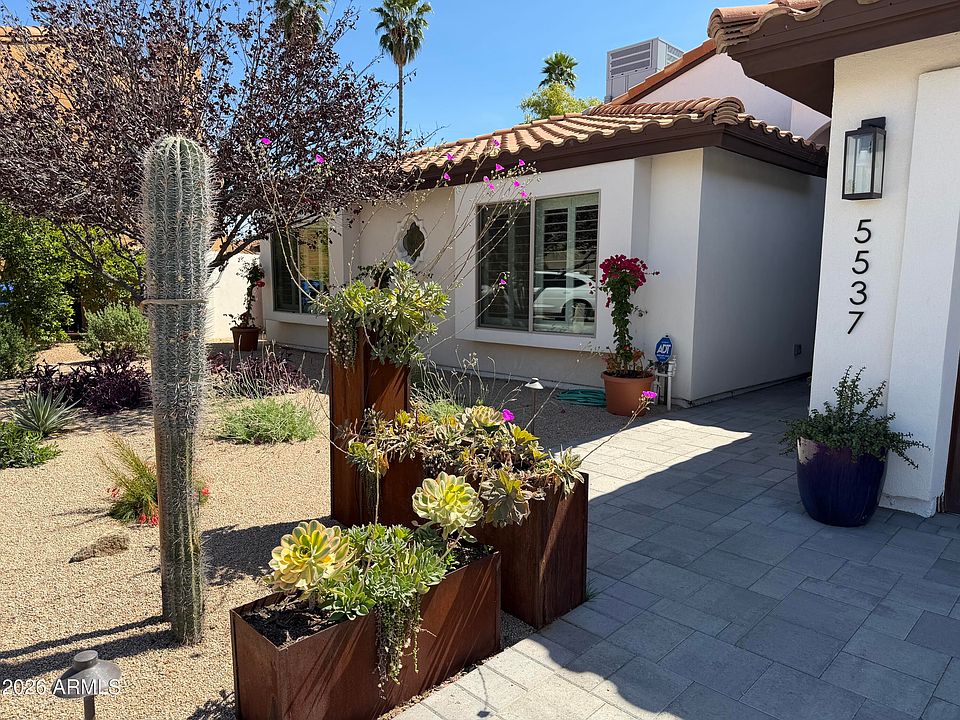 1st image of 5537 E GRANDVIEW Road