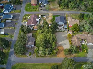 464 W Court Loop NE, Ocean Shores, WA